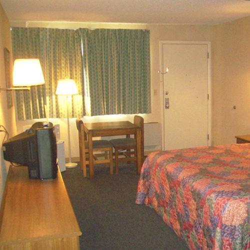 Family Budget Inn Harrison Bilik gambar